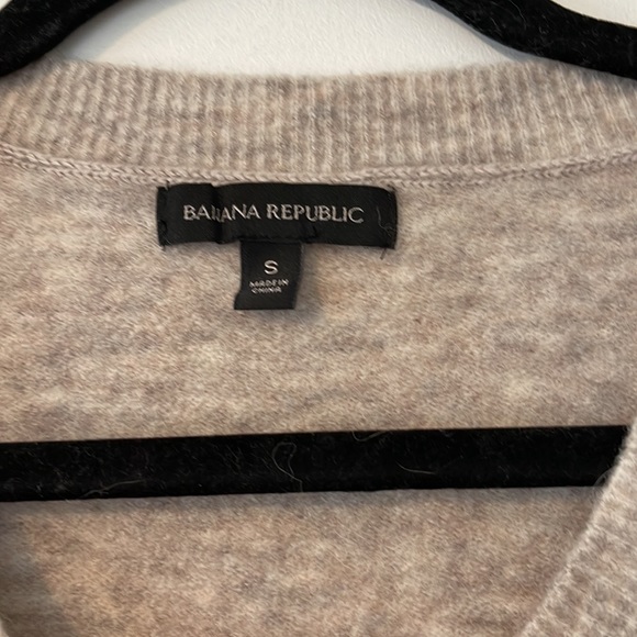 EUC Banana Republic sweater - size small - Picture 2 of 7